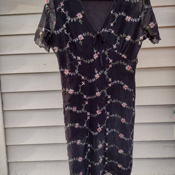 A "Ripe Limited" Dress - Picture 4 of 4